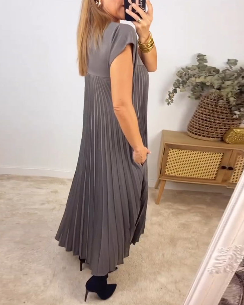 Sleeveless pleated simple solid colour dress